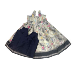 Creame with black border